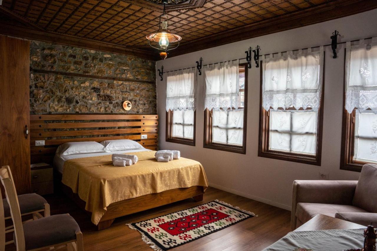 Hotel Borklad Berat Bagian luar foto