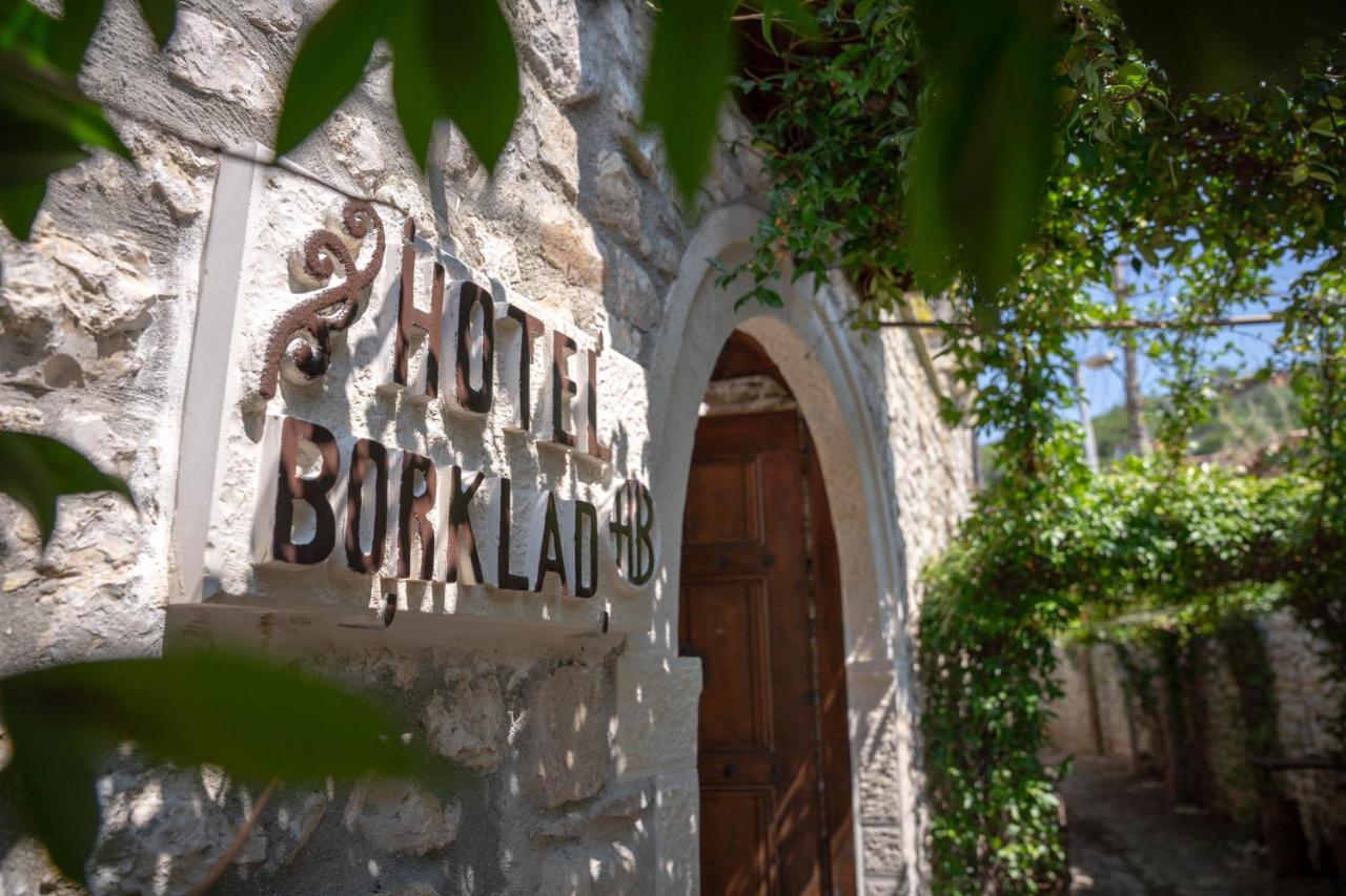 Hotel Borklad Berat Bagian luar foto
