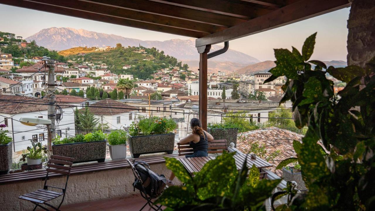 Hotel Borklad Berat Bagian luar foto