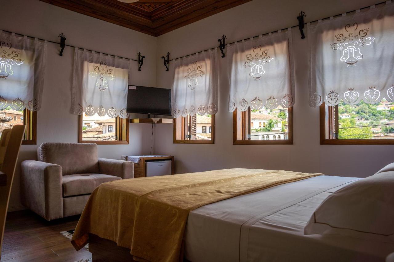 Hotel Borklad Berat Bagian luar foto