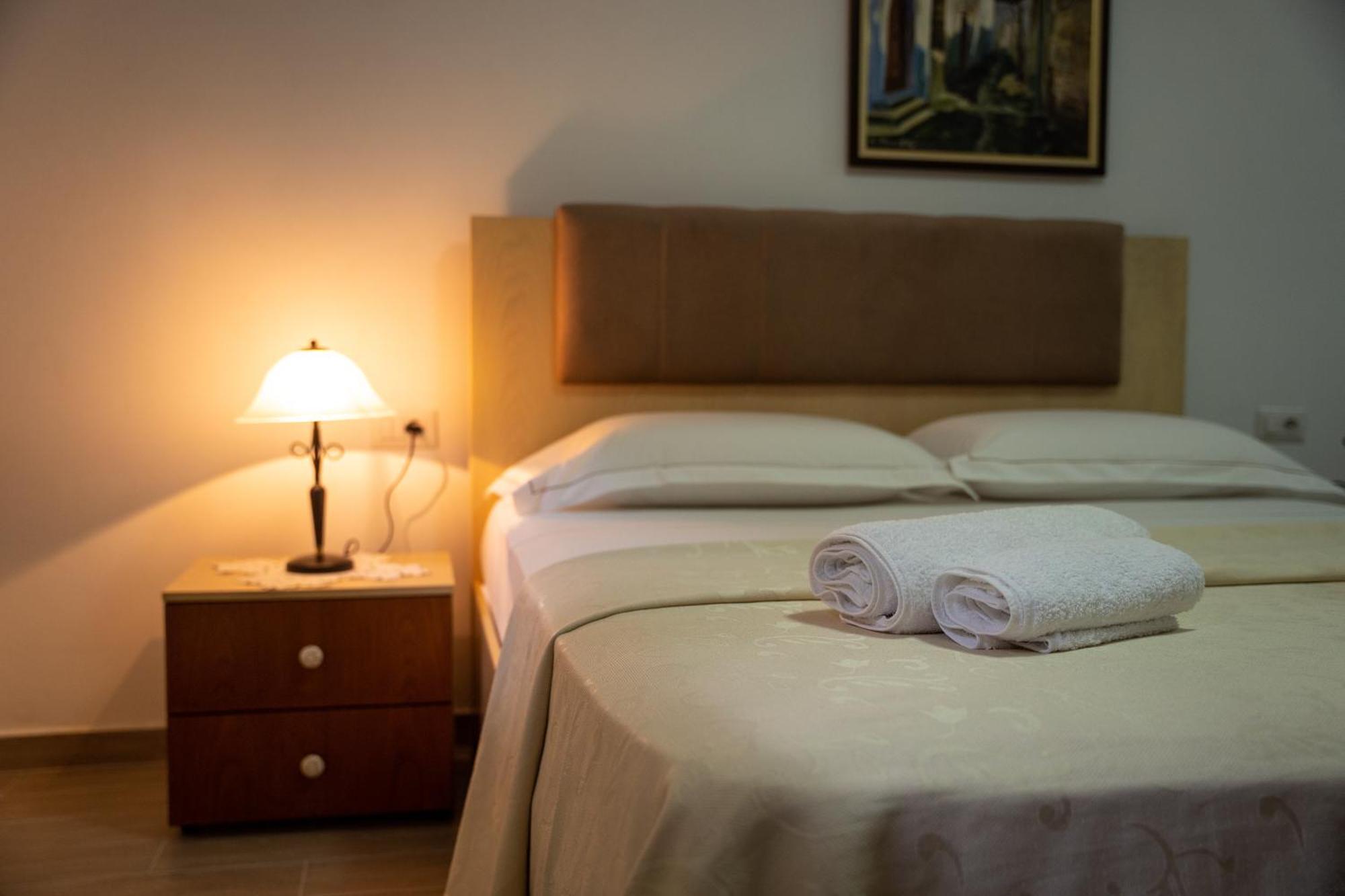 Hotel Borklad Berat Ruang foto