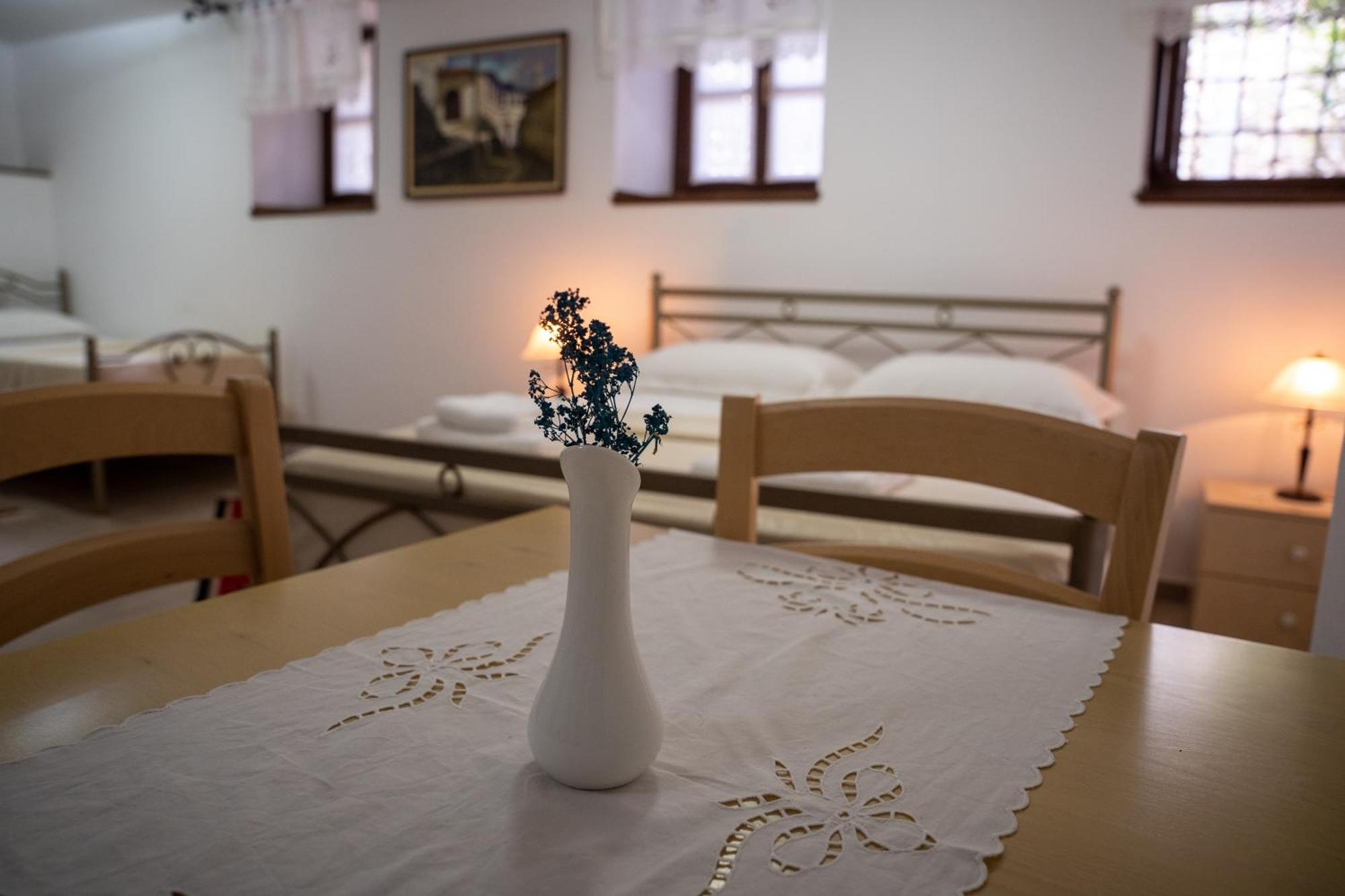Hotel Borklad Berat Ruang foto